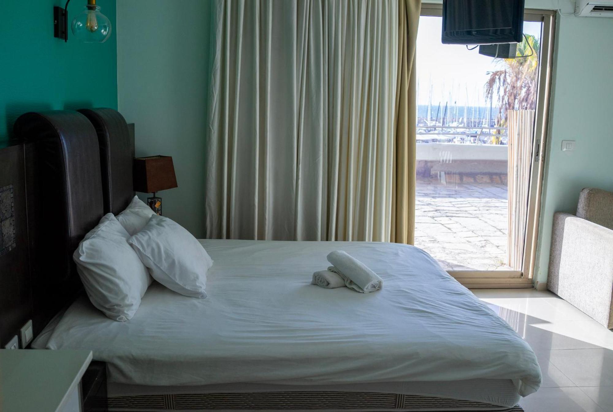 Marina Beach Hotel Тель-Авів Екстер'єр фото